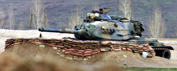 Turkish Army tank stands ready near the village of Bamarni in northern Iraq, 30km beyond the Turkey-Iraq border - Sputnik International