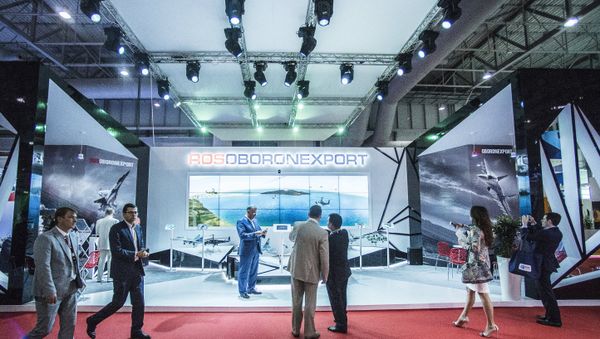 Rosoboronexport stand at the 2015 Dubai Airshow international exhibition Rosoboronexport stand at the 2015 Dubai Airshow international exhibition - Sputnik International