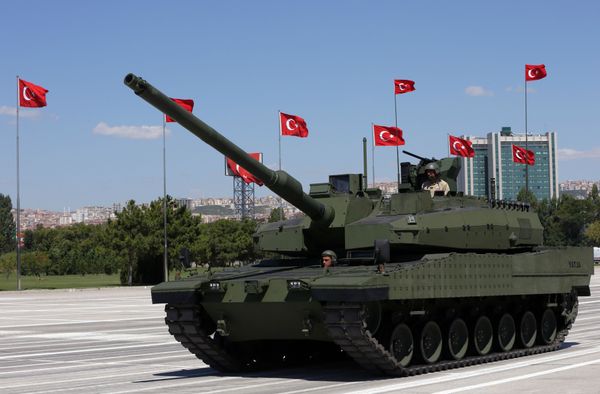 Turkey's first domestically produced MBT, the Altay, seen during a military parade in Ankara, Turkey, Sunday, Aug. 30, 2015. Turkey's first domestically produced MBT, the Altay, seen during a military parade in Ankara, Turkey, Sunday, Aug. 30, 2015. - Sputnik International