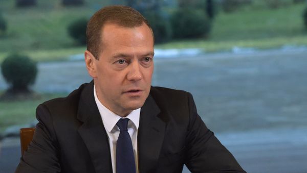 Russian Prime Minister Dmitry Medvedev meets with activists of All-Russia People's Front - Sputnik International