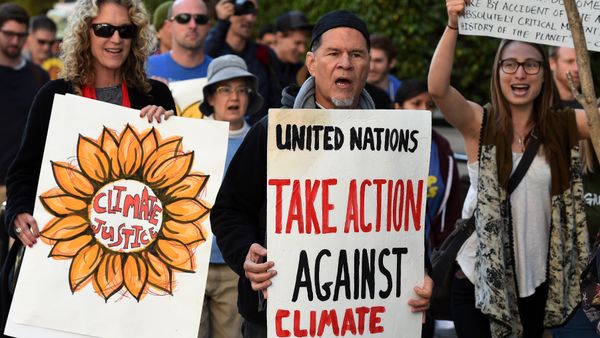 Actor and activist A. Martinez surrounded by Environmental activists and supporters during a rally calling for action on climate change in Los Angeles, California on November 29, 2015, a day before the start of the COP21 conference in Paris Actor and activist A. Martinez surrounded by Environmental activists and supporters during a rally calling for action on climate change in Los Angeles, California on November 29, 2015, a day before the start of the COP21 conference in Paris - Sputnik International