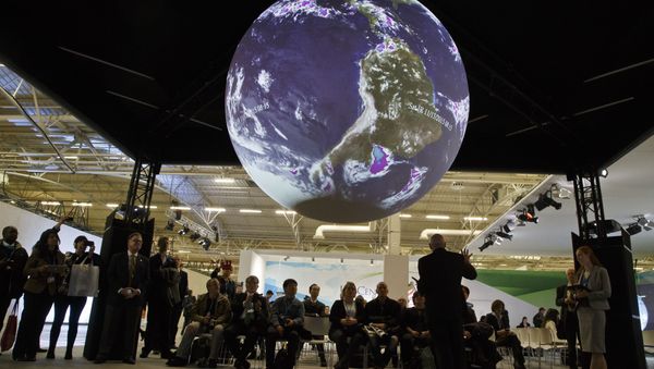 Participants attend a panel entitleScience on a Sphere Presentationat the COP21, United Nations Climate Change Conference, in Le Bourget, north of Paris, Tuesday, Dec. 8, 2015 Participants attend a panel entitleScience on a Sphere Presentationat the COP21, United Nations Climate Change Conference, in Le Bourget, north of Paris, Tuesday, Dec. 8, 2015 - Sputnik International