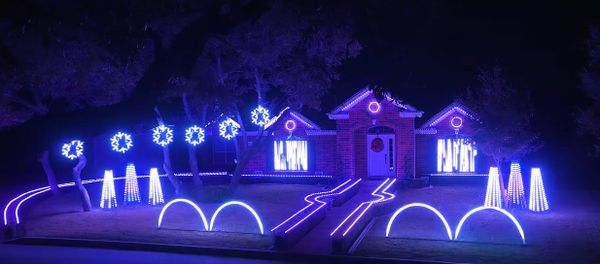 2015 Johnson Family Dubstep Christmas Light Show - Featured on ABC's The Great Christmas Light Fight 2015 Johnson Family Dubstep Christmas Light Show - Featured on ABC's The Great Christmas Light Fight - Sputnik International