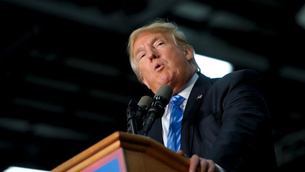 U.S. Republican presidential candidate Donald Trump speaks at a campaign stop in Spencer, Iowa December 5, 2015 U.S. Republican presidential candidate Donald Trump speaks at a campaign stop in Spencer, Iowa December 5, 2015 - Sputnik International
