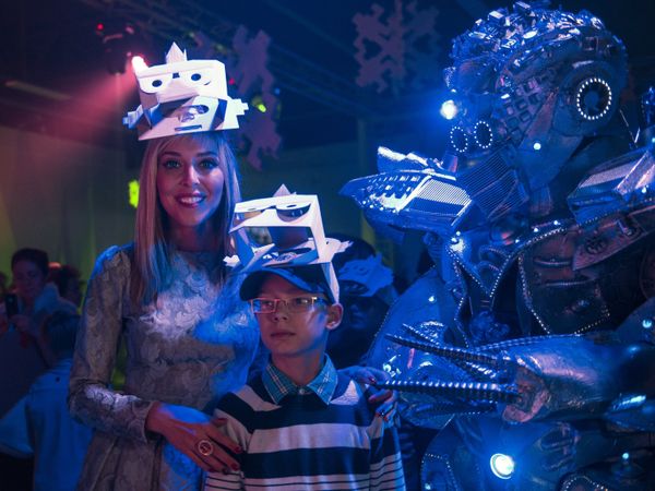 New Year Reboot in Moscow: Christmas Show Goes Robotic New Year Reboot in Moscow: Christmas Show Goes Robotic - Sputnik International