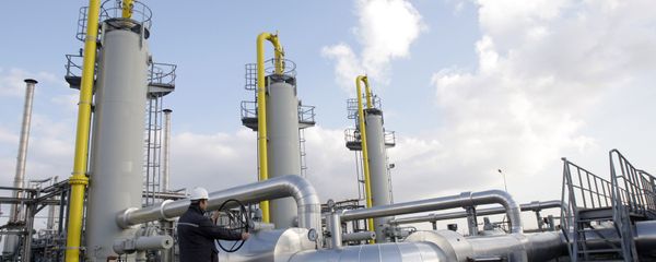 A Turkish technician the valves at a natural gas storage facility in Silivri, near Istanbul, Turkey, Wednesday, Jan. 7, 2009 A Turkish technician the valves at a natural gas storage facility in Silivri, near Istanbul, Turkey, Wednesday, Jan. 7, 2009 - Sputnik International
