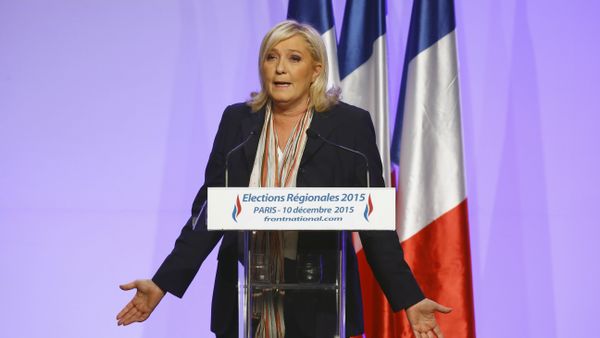 French far-right National Front Party leader, Marine Le Pen delivers a speech during a meeting in Paris, France, Thursday, Dec. 10, 2015. French far-right National Front Party leader, Marine Le Pen delivers a speech during a meeting in Paris, France, Thursday, Dec. 10, 2015. - Sputnik International