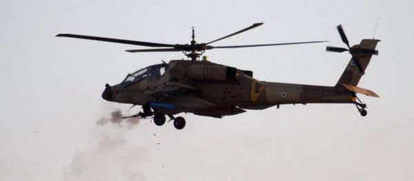 An Israeli AH-64 Apache helicopter - Sputnik International