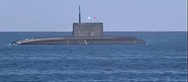 Rostov-on-Don submarine launches several 3M-54 Kalibr (Klub) anti-ship missiles, for the first time from under water - Sputnik International