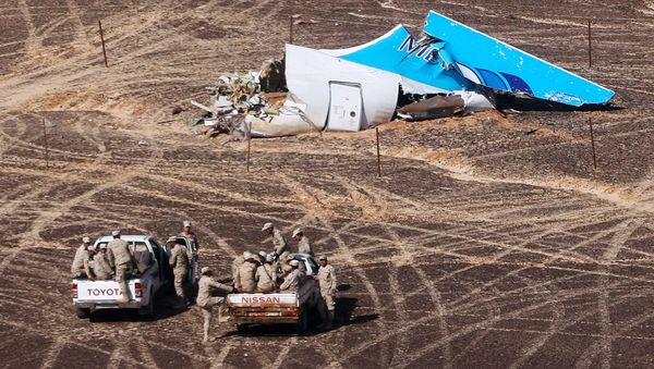 Место крушения российского самолета Airbus A321 в Египте Место крушения российского самолета Airbus A321 в Египте - Sputnik International