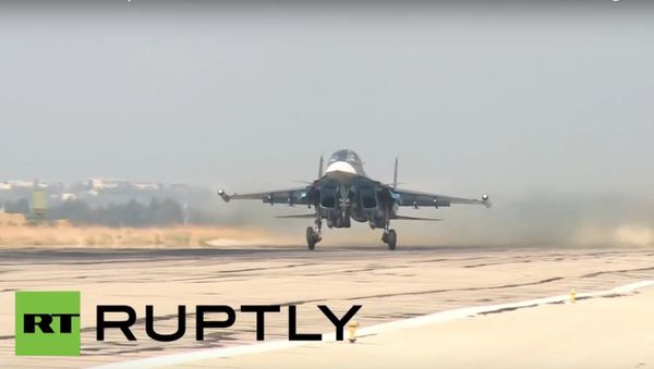 Russian Sukhois jet out of Latakia airbase for IS strikes - Sputnik International