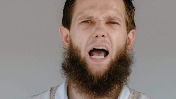 Islamist preacher Sven Lau aka Abu Adam talks during a rally on July 19, 2014 in Hamburg, northern Germany. - Sputnik International
