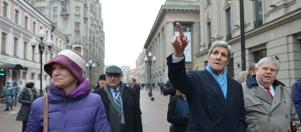 U.S. Secretary of State John Kerry (C) walks on Arbat Street while souvenir shopping with Celeste Wallander of the National Security Council (L) and U.S. Ambassador to Russia John Tefft (R) in Moscow on December 15, 2015 U.S. Secretary of State John Kerry (C) walks on Arbat Street while souvenir shopping with Celeste Wallander of the National Security Council (L) and U.S. Ambassador to Russia John Tefft (R) in Moscow on December 15, 2015 - Sputnik International