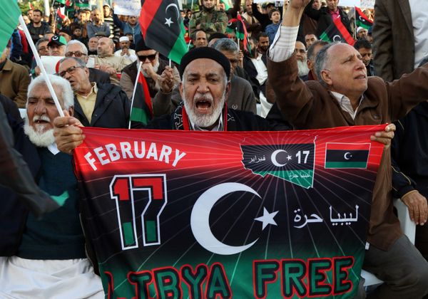Libyan protesters shout slogans during a demonstration against a UN-sponsored agreement on forming a national unity government, on December 11, 2015 in the capital Tripoli.  - Sputnik International
