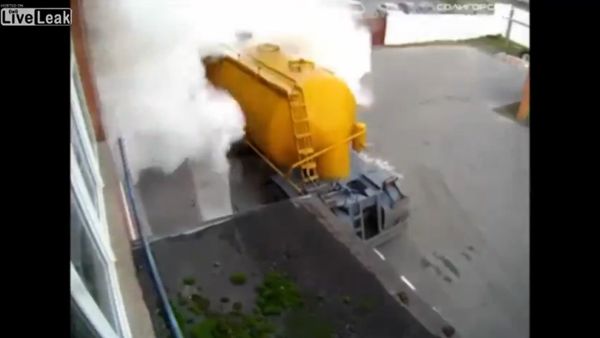 Flour Shower - Sputnik International