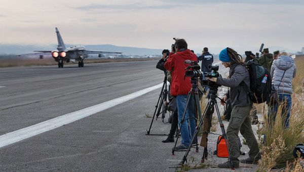 Russian and foreign media representatives at the Hmeymim airbase (Syria) Russian and foreign media representatives at the Hmeymim airbase (Syria) - Sputnik International