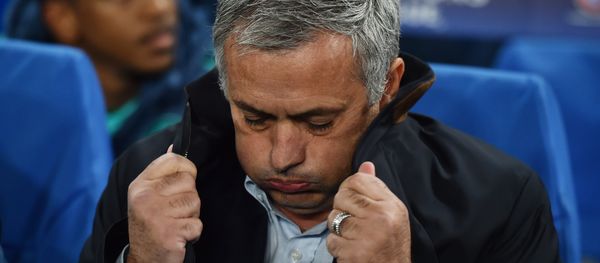 A picture taken on November 4, 2015 shows Chelsea's Portuguese manager Jose Mourinho pulling up the collar on his coat during a UEFA Chamions league group stage football match between Chelsea and Dynamo Kiev at Stamford Bridge stadium in west London A picture taken on November 4, 2015 shows Chelsea's Portuguese manager Jose Mourinho pulling up the collar on his coat during a UEFA Chamions league group stage football match between Chelsea and Dynamo Kiev at Stamford Bridge stadium in west London - Sputnik International