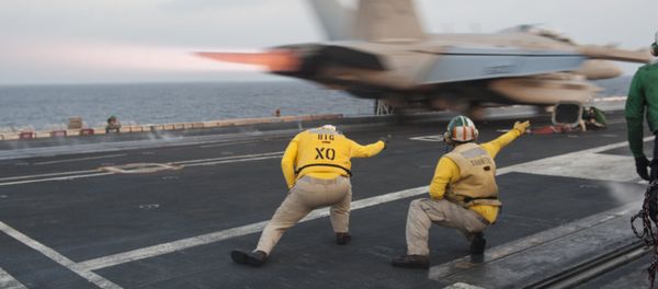 US Navy handout photo, flight deck crew launch an EA-18G Growler from the Nimitz-class aircraft carrier USS Carl Vinson (CVN 70) (File) US Navy handout photo, flight deck crew launch an EA-18G Growler from the Nimitz-class aircraft carrier USS Carl Vinson (CVN 70) (File) - Sputnik International