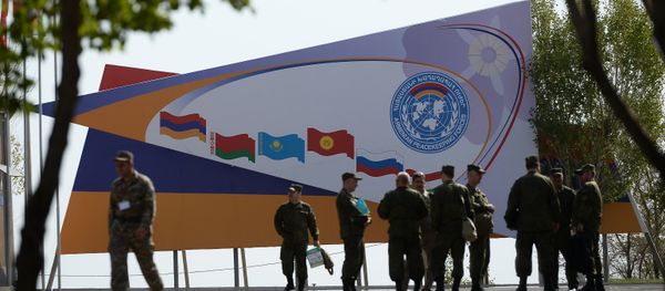 Enduring Brotherhood 2015 CSTO peacekeeping exercises - Sputnik International