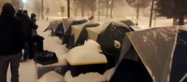WATCH: Denver Police Raid Homeless Camp in the Middle of a Snowstorm - Sputnik International