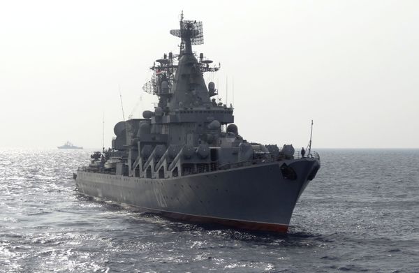 Russian Naval Power: Missile Cruiser Moskva Guards Syrian Shores - Sputnik International