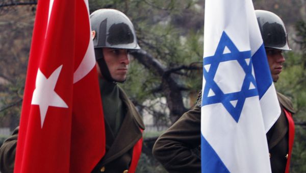 Turkish honour guard soldiers hold an Israeli, right, and Turkish flag, Ankara, Turkey (File) Turkish honour guard soldiers hold an Israeli, right, and Turkish flag, Ankara, Turkey (File) - Sputnik International