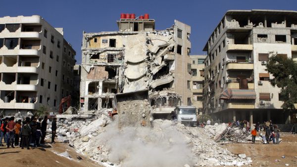 A general view taken on December 20, 2015, shows a bulldozer clearing debris from the site of a reported Israeli air raid that killed a senior figure in the Lebanese Shiite militant group Hezbollah, Samir Kantar, in Jaramana, southeast of the Syrian capital Damascus. A general view taken on December 20, 2015, shows a bulldozer clearing debris from the site of a reported Israeli air raid that killed a senior figure in the Lebanese Shiite militant group Hezbollah, Samir Kantar, in Jaramana, southeast of the Syrian capital Damascus. - Sputnik International