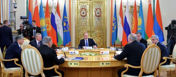 Russian President Vladimir Putin participates in CSTO and Supreme Eurasian Economic Council summits in Moscow Russian President Vladimir Putin participates in CSTO and Supreme Eurasian Economic Council summits in Moscow - Sputnik International