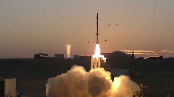This photograph provided by the Israeli Ministry of Defense on Monday Dec. 21, 2015 shows a launch of David's Sling missile defense system. David's Sling is intended to counter medium-range missiles possessed by enemies throughout the region, most notably the Lebanese Shiite militant group Hezbollah. - Sputnik International