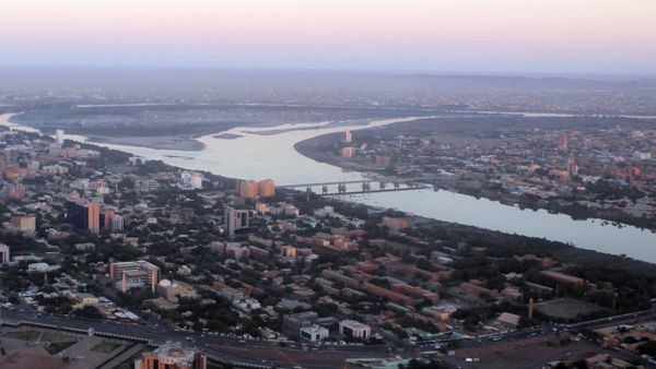 An aerial view shows the Nile river cutting through the Sudanese capital Khartoum - Sputnik International