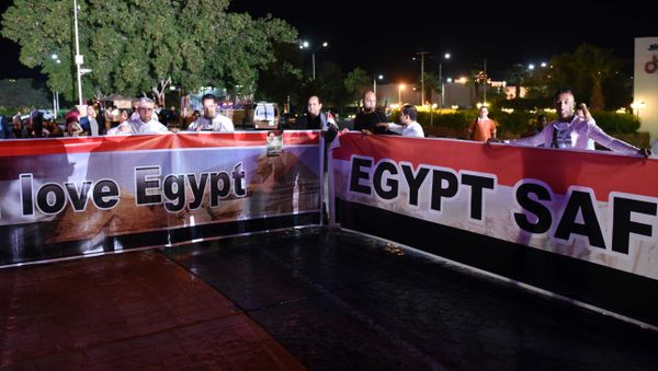 People take part in a march in Naama Bay, a popular area of Sharm el-Sheikh, as part of an initiative to encourage tourism, on November 12, 2015. People take part in a march in Naama Bay, a popular area of Sharm el-Sheikh, as part of an initiative to encourage tourism, on November 12, 2015. - Sputnik International