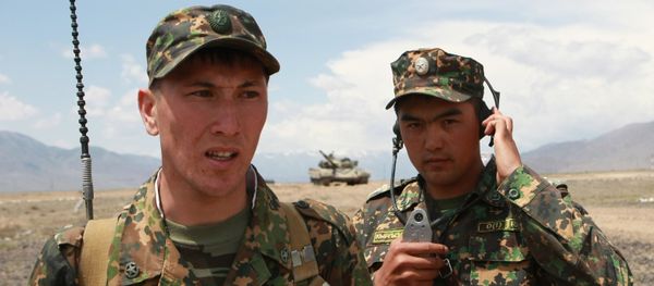 Drill of Kyrgyzstan's tank regiment - Sputnik International