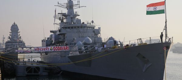 Indian navy personnel stand on board war ship Godavari during its decommissioning at the naval dockyard in Mumbai, India, Wednesday, Dec. 23, 2015. Indian navy personnel stand on board war ship Godavari during its decommissioning at the naval dockyard in Mumbai, India, Wednesday, Dec. 23, 2015. - Sputnik International