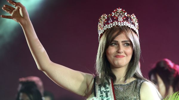 Newly crowned Miss Iraq, 20-year old Shaima Qassim, celebrates after being crowned at the end of the 2015 Miss Iraq Final in Baghdad, Iraq, Saturday, Dec. 19, 2015 Newly crowned Miss Iraq, 20-year old Shaima Qassim, celebrates after being crowned at the end of the 2015 Miss Iraq Final in Baghdad, Iraq, Saturday, Dec. 19, 2015 - Sputnik International