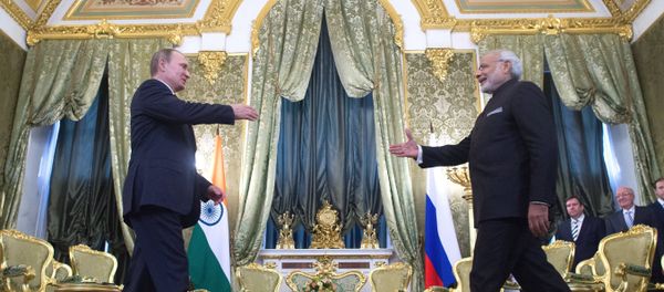 Russian President Vladimir Putin (left) meeting with Indian Prime Minister Narendra Mod in the Kremlin, December 24, 2015 - Sputnik International