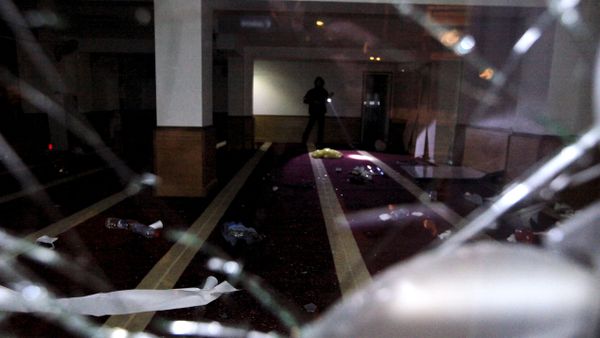 A picture taken on December 25, 2015 shows a devastated Muslim prayer hall in Ajaccio, after protesters vandalized it and tried to set fire to copies of Koran, near a working-class neighbourhood of Ajaccio where two firefighters and one police officer were injured last night during clashes, the French police and prefecture said. - Sputnik International
