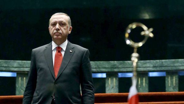 The President of Turkey Recep Tayyip Erdogan arrives to welcome the President of Afghanistan Ashraf Ghani (not seen) during an official ceremony at Presidential Complex in Ankara, on December 24, 2015 - Sputnik International