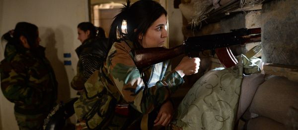 Female snipers from a special weapons and tactics (SWAT) regiment of the Syrian Arab Army in Darayya, a Damascus suburb - Sputnik International