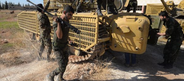 Syrian Arab Army soldiers on Kuweiris air facility - Sputnik International
