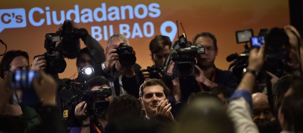Albert Rivera, center, leader of the Spanish party Ciudadanos of Citizenz, center, applauds his followers during an electoral campaign meeting ahead of the national election in Bilbao, northern Spain Albert Rivera, center, leader of the Spanish party Ciudadanos of Citizenz, center, applauds his followers during an electoral campaign meeting ahead of the national election in Bilbao, northern Spain - Sputnik International