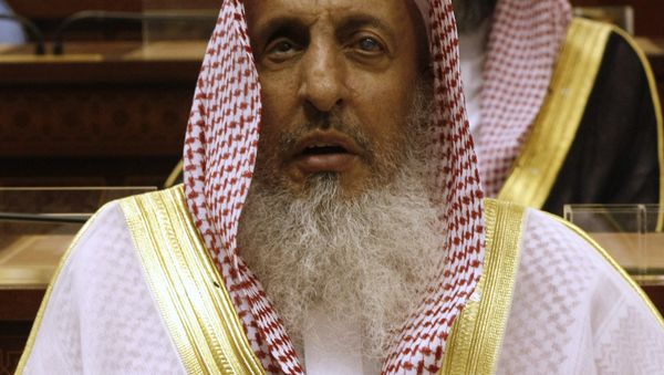Sheikh Abdul Aziz al-Sheikh, the Saudi grand mufti listens to a speech of King Abdullah of Saudi Arabia at the Consultative Council in Riyadh, Saudi Arabia, Tuesday, March 24, 2009. Sheikh Abdul Aziz al-Sheikh, the Saudi grand mufti listens to a speech of King Abdullah of Saudi Arabia at the Consultative Council in Riyadh, Saudi Arabia, Tuesday, March 24, 2009. - Sputnik International