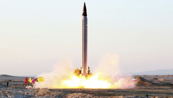 Launching of an Emad long-range ballistic surface-to-surface missile in an undisclosed location - Sputnik International