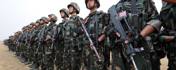 In this photograph taken on November 24, 2011 Chinese People's Liberation Army (PLA) soldiers take part in the Pakistan-China anti-terrorist drill as they wrap up their two-week military exercise in Jhelum, 85 kilometres southeast of Islamabad In this photograph taken on November 24, 2011 Chinese People's Liberation Army (PLA) soldiers take part in the Pakistan-China anti-terrorist drill as they wrap up their two-week military exercise in Jhelum, 85 kilometres southeast of Islamabad - Sputnik International
