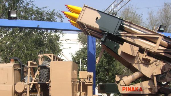 Pinaka is a multiple rocket launcher produced in India and developed by the DRDO for the Indian Army Pinaka is a multiple rocket launcher produced in India and developed by the DRDO for the Indian Army - Sputnik International