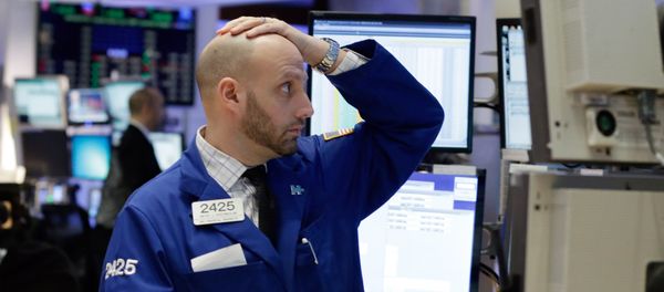 Specialist Meric Greenbaum works on the floor of the New York Stock Exchange, Monday, Jan. 4, 2016 Specialist Meric Greenbaum works on the floor of the New York Stock Exchange, Monday, Jan. 4, 2016 - Sputnik International