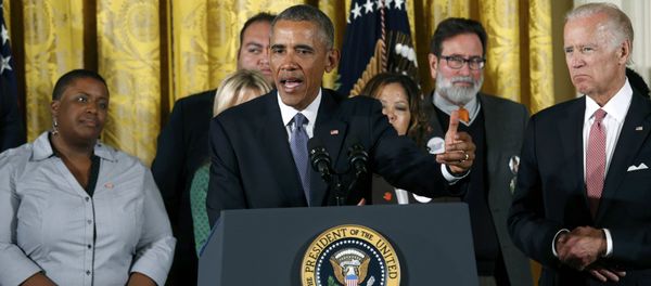 US President Barack Obama announces steps the administration is taking to reduce gun violence while delivering a statement in the East Room of the White House in Washington January 5, 2016. US President Barack Obama announces steps the administration is taking to reduce gun violence while delivering a statement in the East Room of the White House in Washington January 5, 2016. - Sputnik International