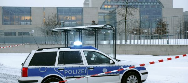 A police car is parked in front of the chancellory in Berlin, Germany on January 6, 2016 - Sputnik International