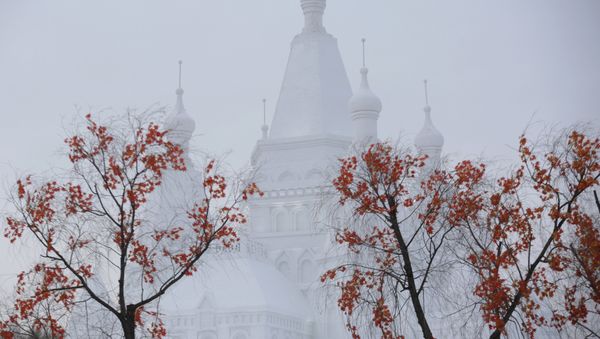 A large snow sculpture is seen ahead of the Harbin International Ice and Snow Festival in the northern city of Harbin, Heilongjiang province, China, January 5, 2016 - Sputnik International