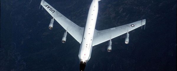 US Air Force shows an RC-135 surveillance aircraft - Sputnik International