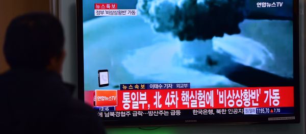 People watch a news report on North Korea's first hydrogen bomb test at a railroad station in Seoul People watch a news report on North Korea's first hydrogen bomb test at a railroad station in Seoul - Sputnik International